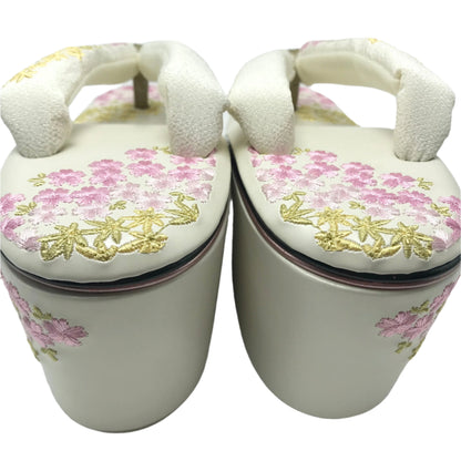 Getamashi Women's Embroidered Zori Sandals 【Sakura Bloom】