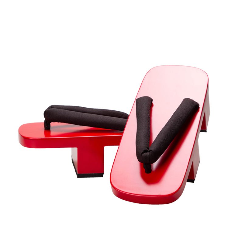 Women's Red Lacquered Traditional Geta Sandals - Getamashi