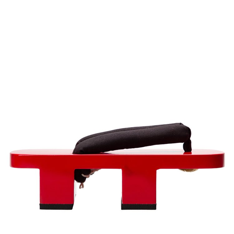 Women's Red Lacquered Traditional Geta Sandals - Getamashi