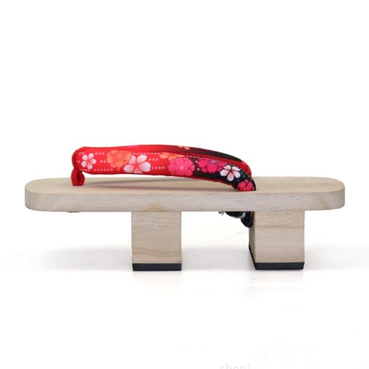 Women's Traditional Japanese Sandals 【Red Sakura】 - Getamashi